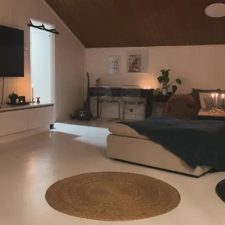 Charming House With Parking Apartment