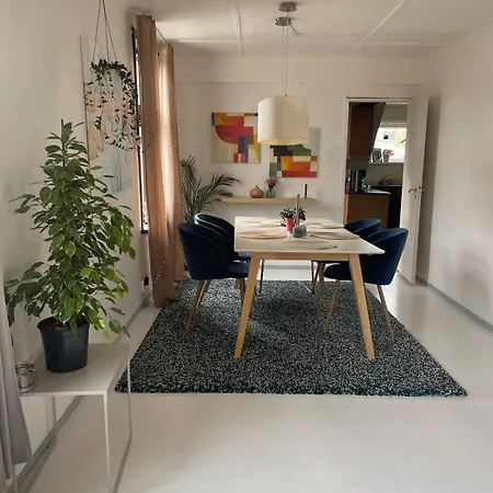 Charming House With Parking *