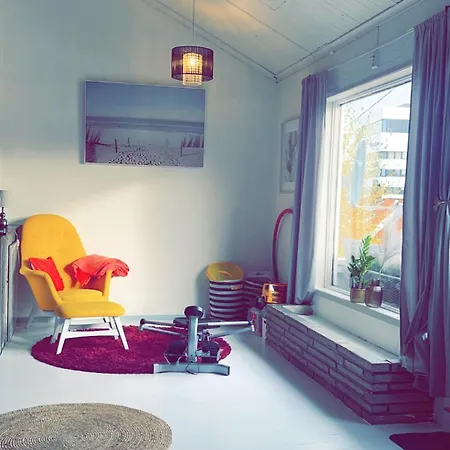 Charming House With Parking *